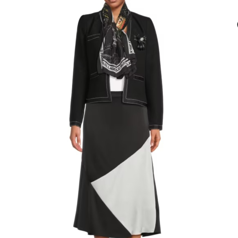 KARL LAGERFELD PARIS
Karl’s Paris Square Scarf